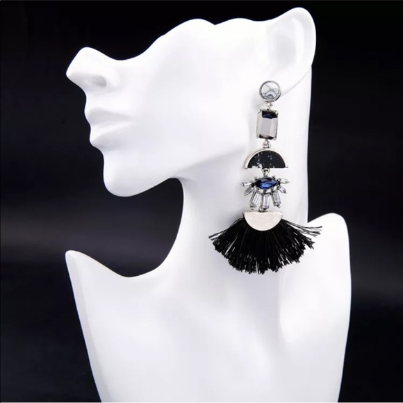 Jewelry - Fashion tassel earrings